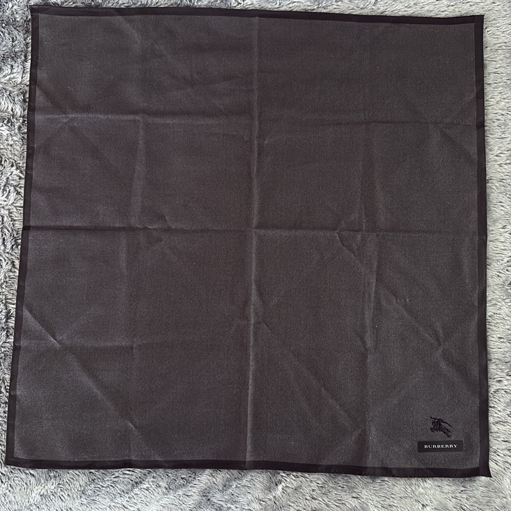 Mens Burberry Scarf - Picture 4 of 6